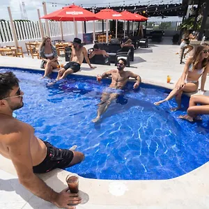 4* Отель Nomads Party